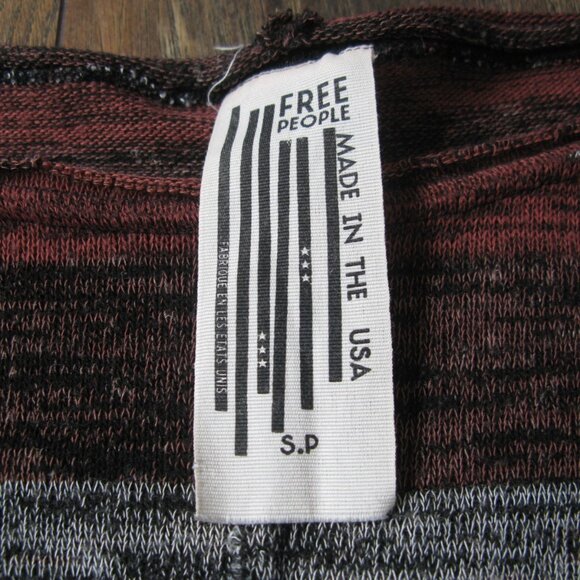 Free People loose fitting pullover ptp 23.5" *GUC - Picture 10 of 14